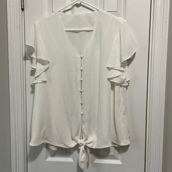 Tops - NWOT white blouse